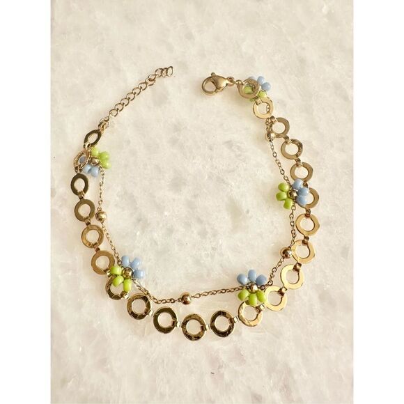 Delicate light blue and green beaded flower chain bracelet - Picture 2 of 2